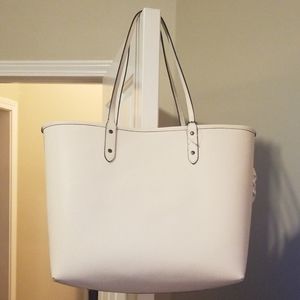 Coach tote purse (Large)